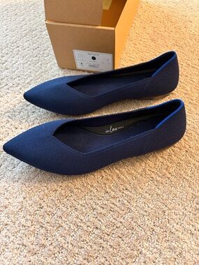 Rothy's The Point II Navy Size 8 New